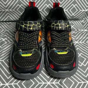 Updated 1d ago SKECHERS - Skech-O-Saurus - Youth Size 2 - Dinosaur Theme